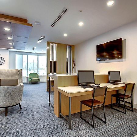 Holiday Inn Express & Suites - Calgary Airport Trail Ne By Ihg Екстериор снимка