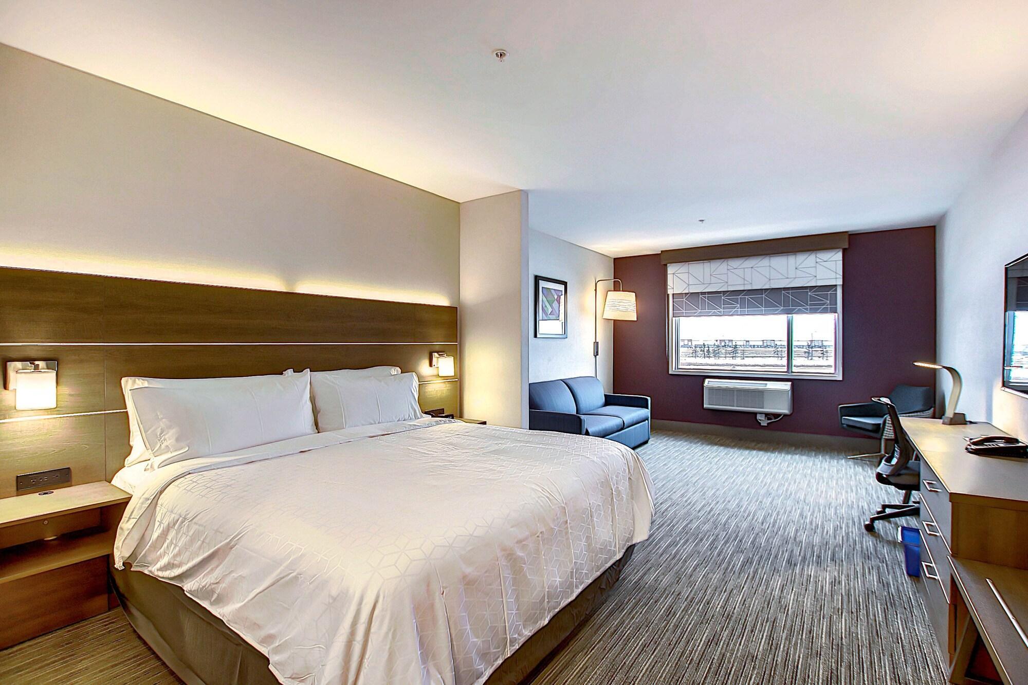 Holiday Inn Express & Suites - Calgary Airport Trail Ne By Ihg Екстериор снимка