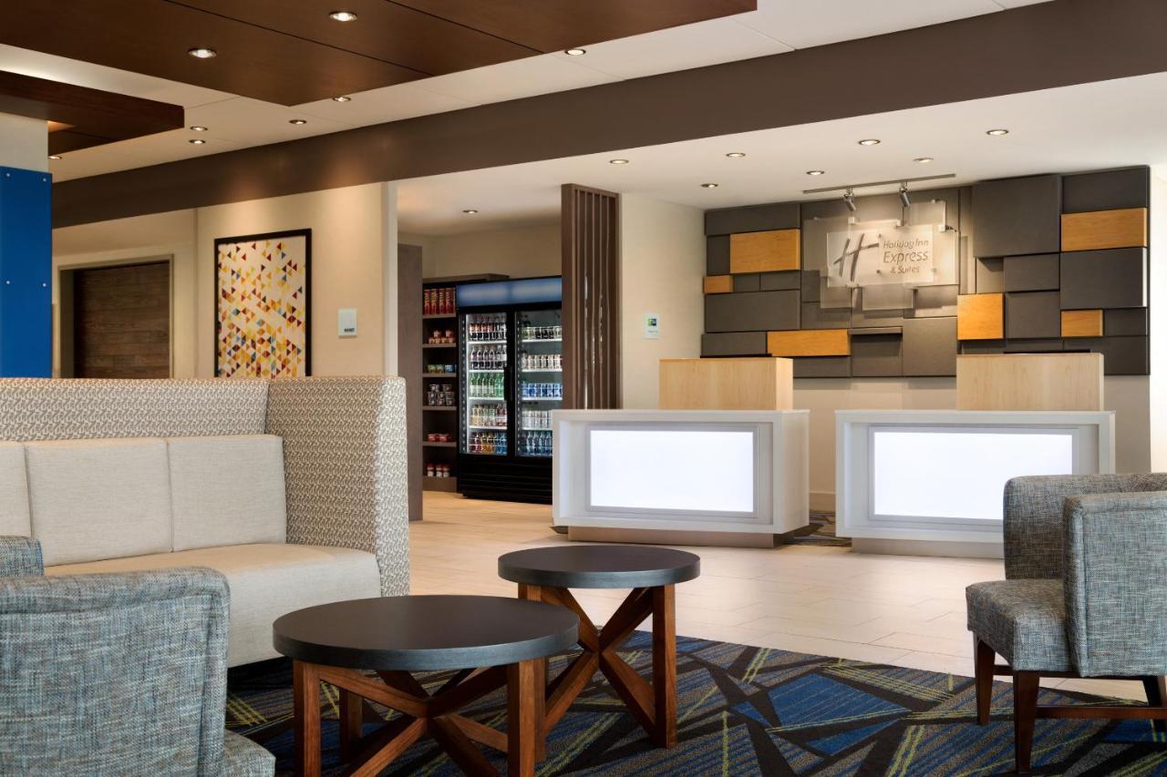 Holiday Inn Express & Suites - Calgary Airport Trail Ne By Ihg Екстериор снимка
